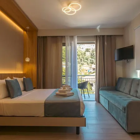 Nicole * Agia Efimia